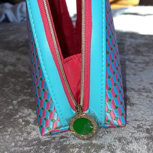 Bvlgari travel set brand new - Picture 3 of 3